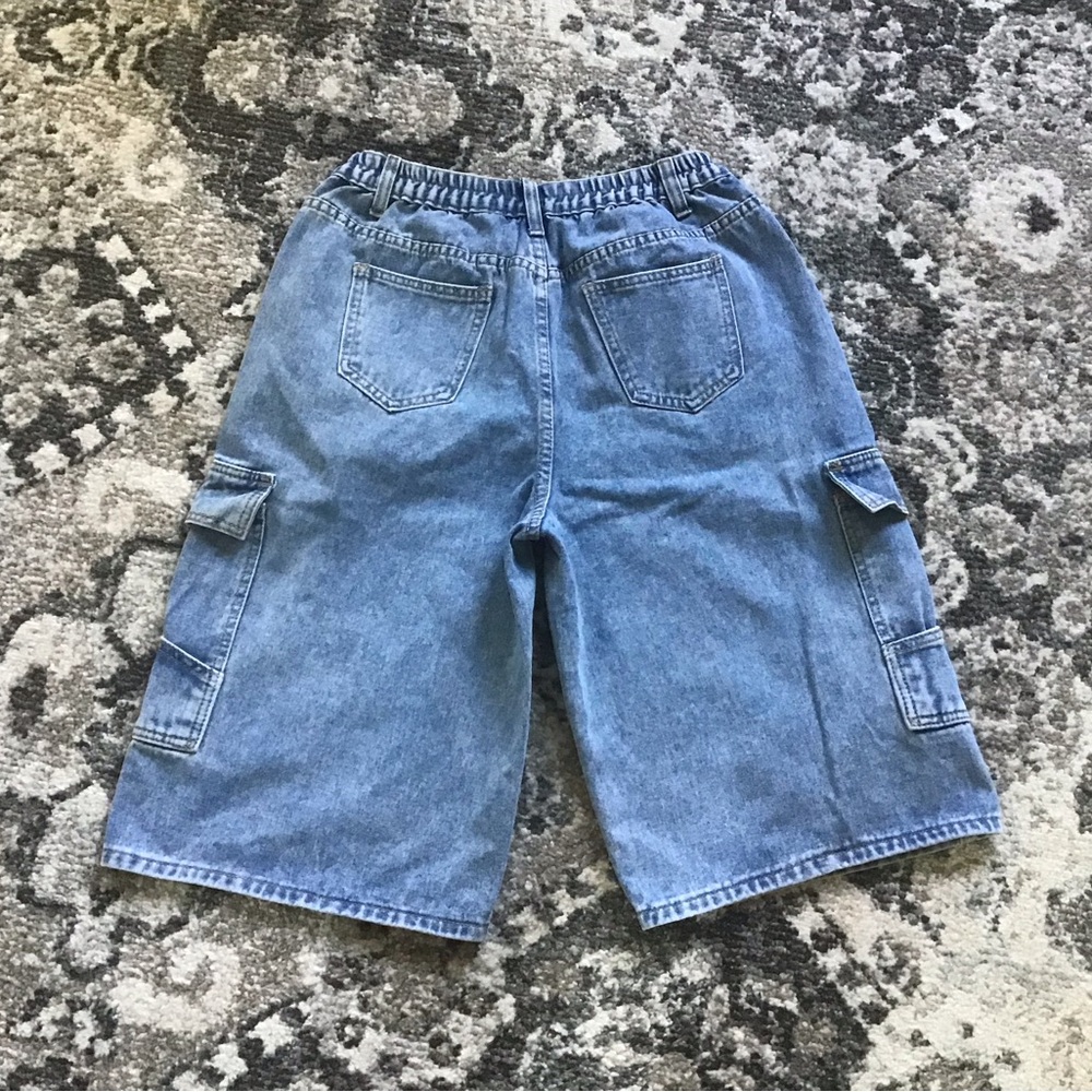 SHEIN Lighter Wash Denim Long Cargo Shorts, Size 31 - Picture 4 of 13